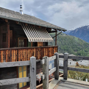 Gîte de Mase sur la rive droite du Val d'Hérens